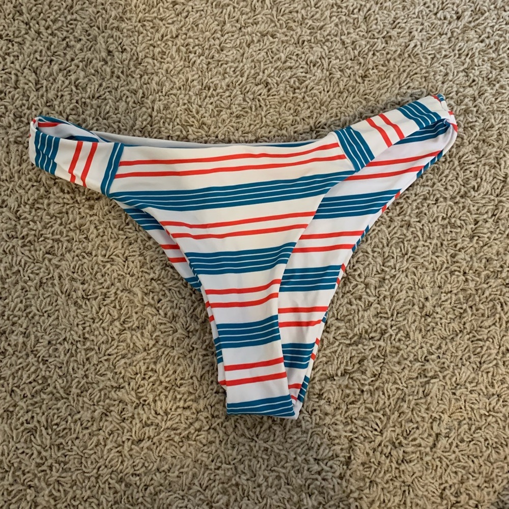 bikini set - Picture 3 of 3
